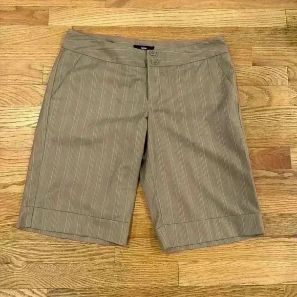 Mossimo Women’s Dressy Long striped Shorts Size: 12 with Cuff - Picture 1 of 8